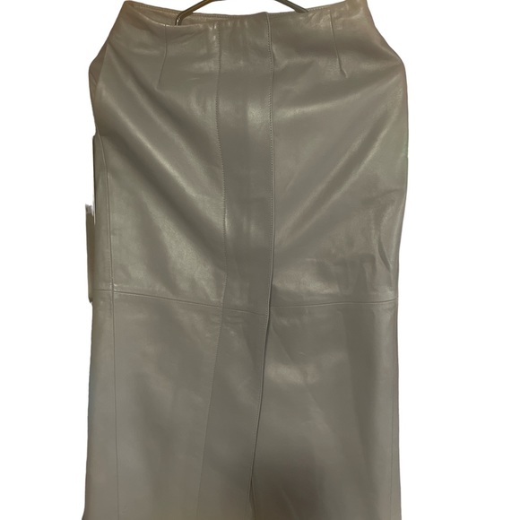 Midi length leather skirt - Picture 1 of 3